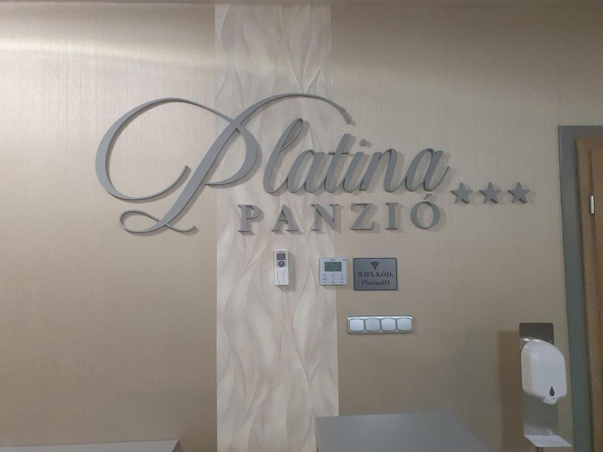 Platina Panzio*** Bed and Breakfast Újhartyán Eksteriør billede